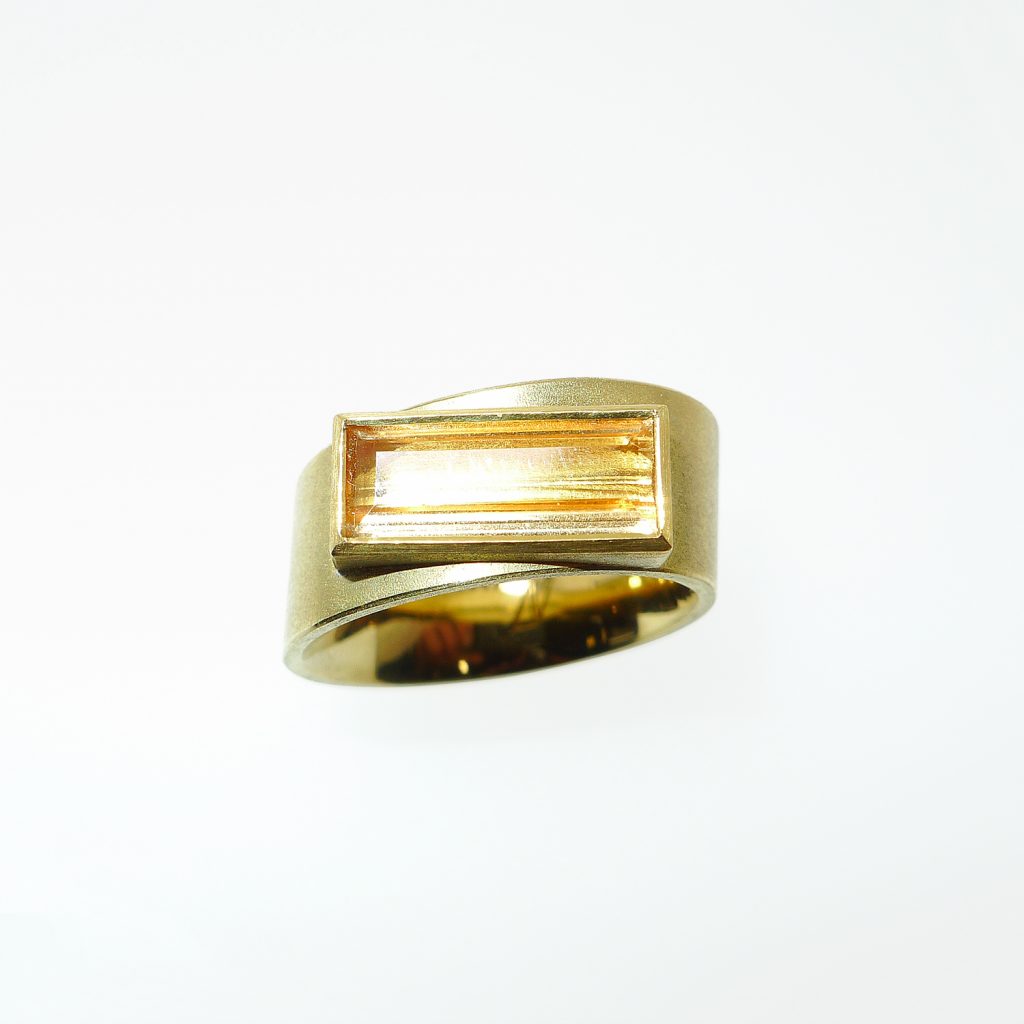 Ring asymmetrisch parallel, Gelbgold 750, Imperialtopas Baguette facettiert